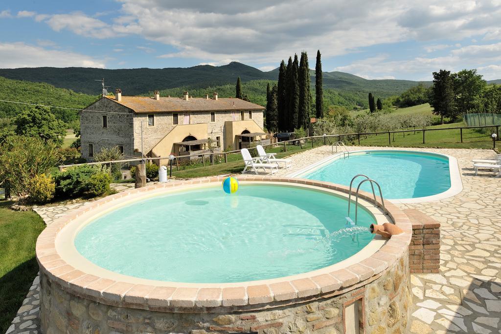 Agriturismo Due Ponti Chianni Exterior foto